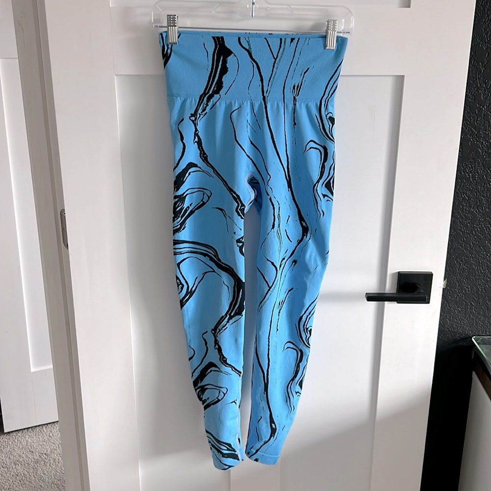 Naturyl Blue and Black Workout Leggings